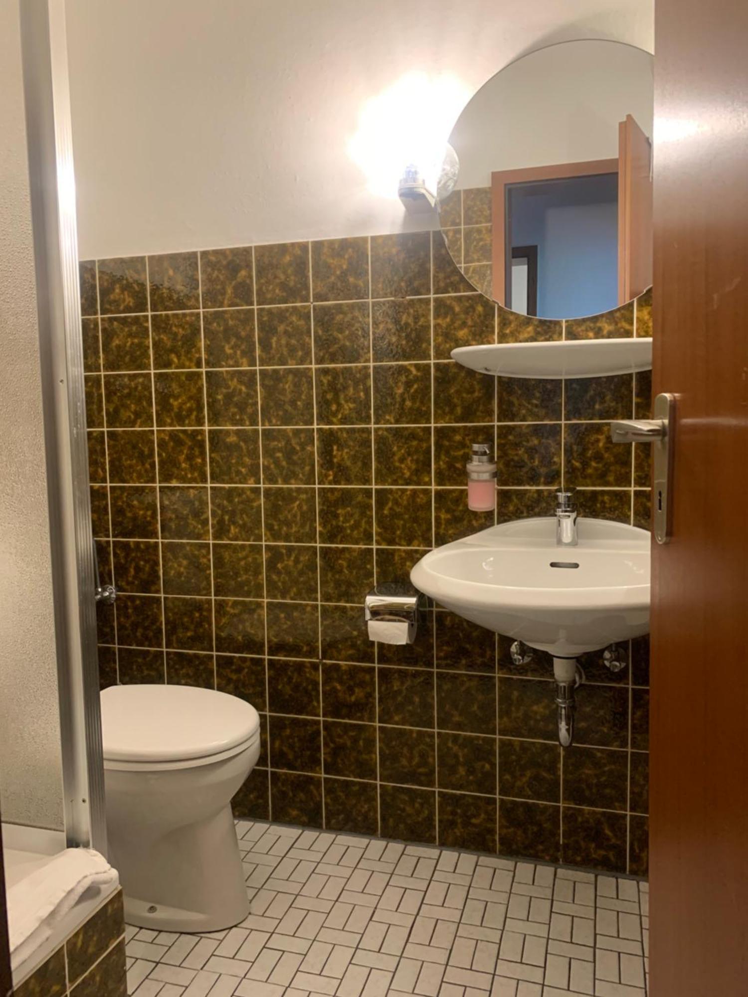 Hotel Calenberger Hof Wennigsen Bagian luar foto